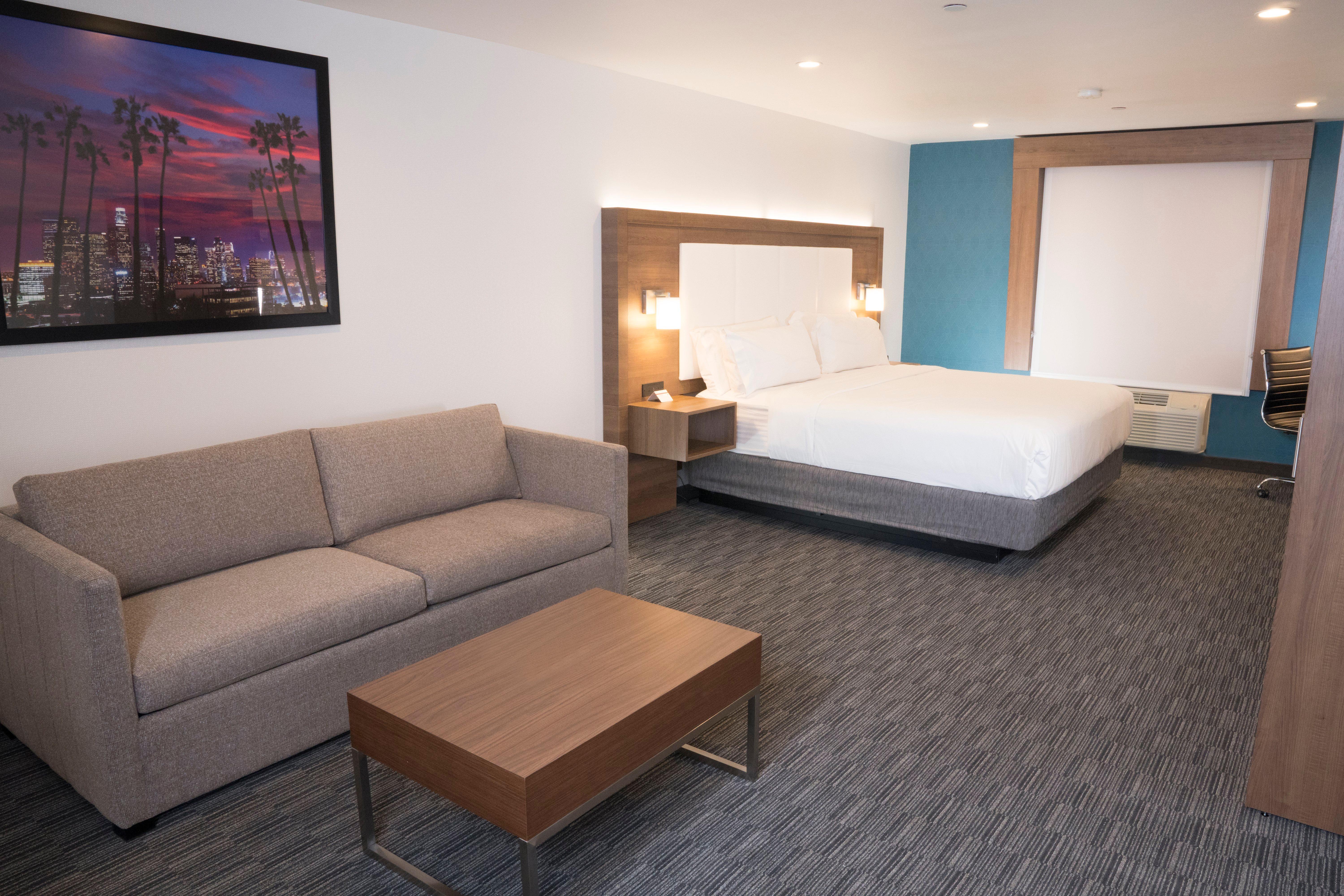 Holiday Inn Express Hollywood Walk Of Fame By Ihg — Photos 2